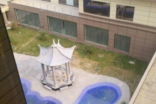 Huanghe Guesthouse