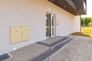 Family Apartment, Multiple Bedrooms (Modern Apartment With Balcony And) | Exterior detail - Modern Apartment With Balcony And Garage (Krapinske Toplice)