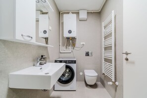 Family Apartment, Multiple Bedrooms (Modern Apartment With Balcony And) | Bathroom | Combined shower/bathtub, hair dryer, towels, soap - Modern Apartment With Balcony And Garage (Krapinske Toplice)