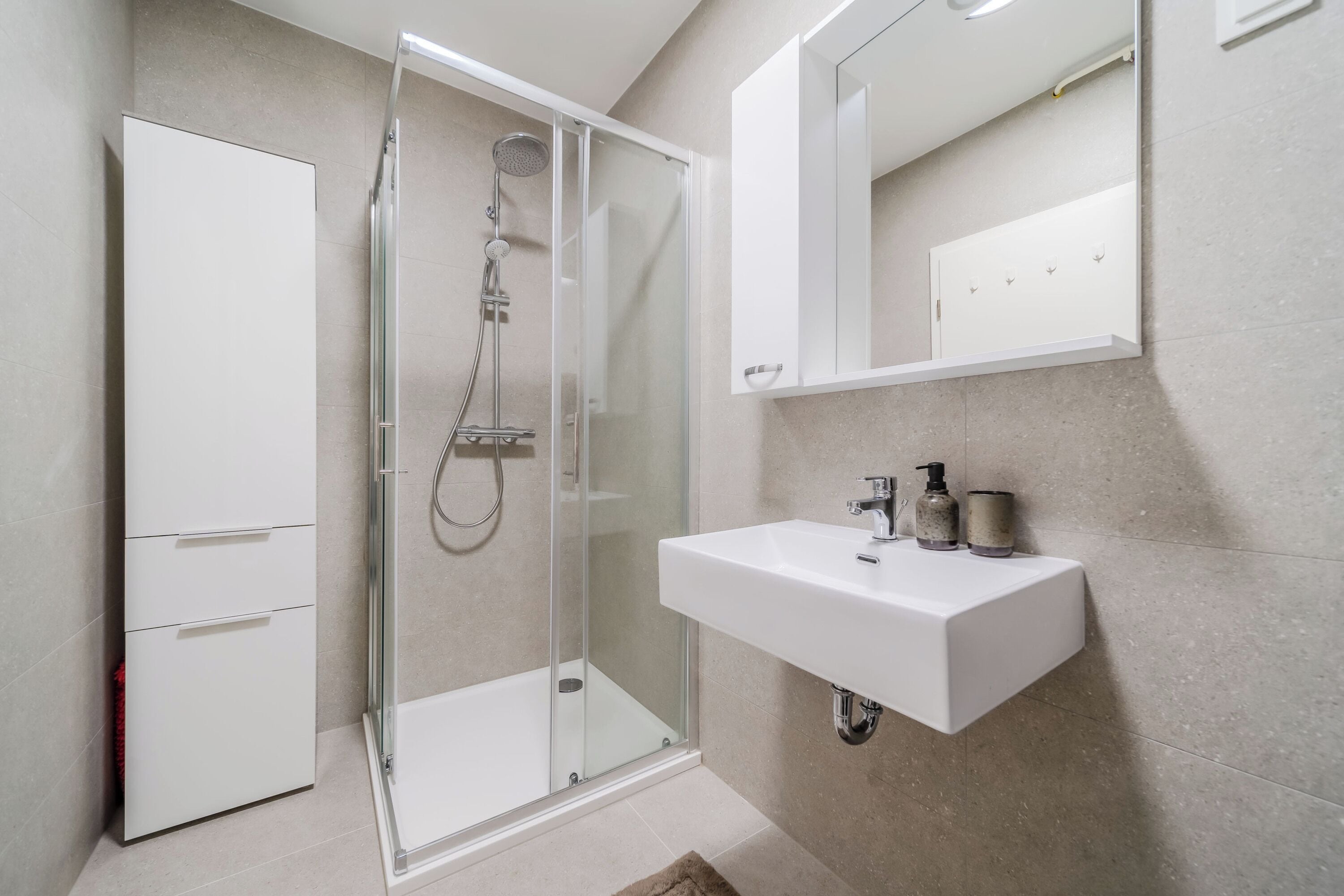 Family Apartment, 2 Bedrooms, Balcony (Modern Apartment With Balcony And) | Bathroom