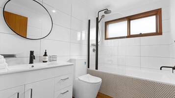 Douche, serviettes fournies