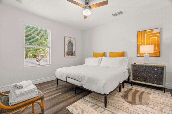 2 bedrooms, iron/ironing board, WiFi, bed sheets