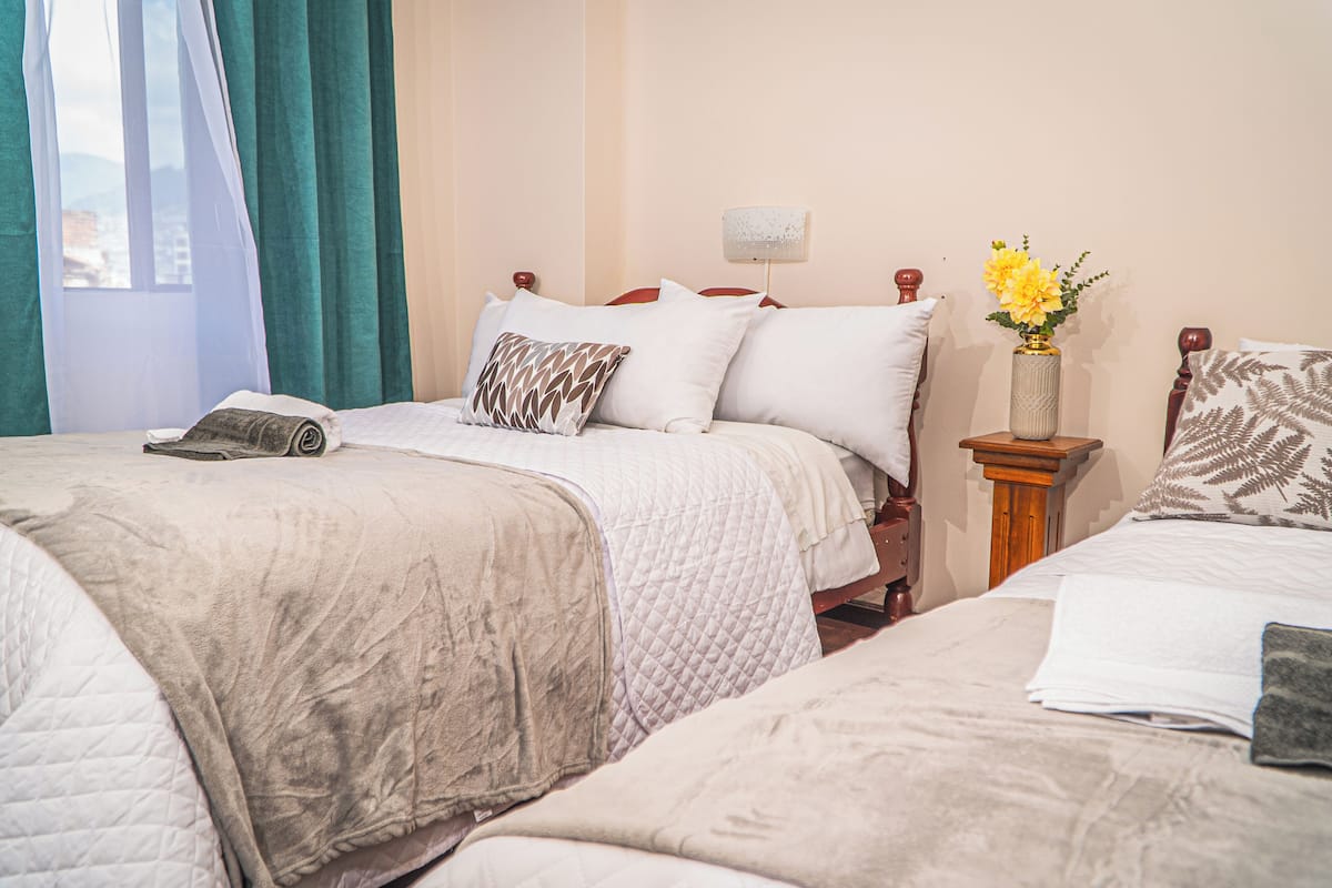 Deluxe Double Room, Multiple Beds, City View | Soundproofing, free WiFi, bed sheets