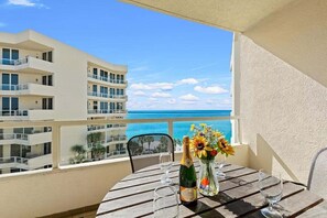 Outdoor dining - Sandy Shores Haven 502-Sleeps 4-Ocean Views (Destin)