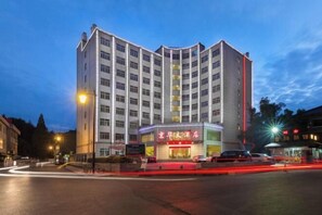 Exterior - Hengdian World Studios Jinghua Grand Hotel (Qinwang Palace Qingming Shanghe Tu) (Dongyang)