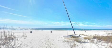 House, 3 Bedrooms | Beach