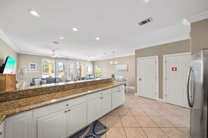 Maison, 3 chambres | Intérieur