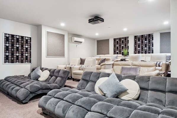 Casa, camere multiple | Interni