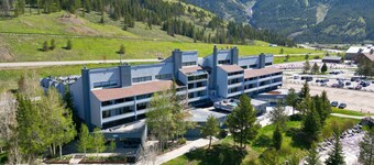 Sb102 Snowbridge 2br 2ba 3 Bedroom Condo by RedAwning