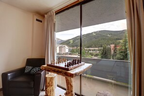 Condo, 2 habitaciones | Vista desde la propiedad