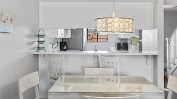 Townhome, 2 Bedrooms | Dining