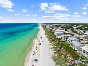Beach - Gulf-Front Getaway — Seamist #5 with Bikes & Spectacular Balcony Views (Seacrest)