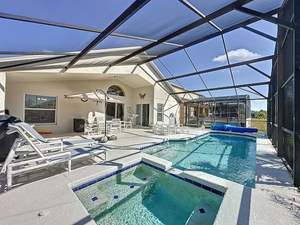 Outdoor pool, a heated pool