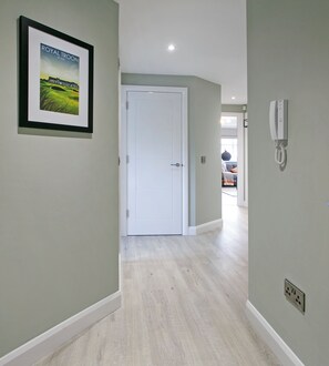 Interior - Luxury 2 bed Ground Floor apartment in a quiet location close to Royal Troon GC. (Troon)