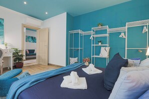 2 bedrooms, desk, travel cot, free WiFi - La Nike - Desenzano Centro, 10 Minuti dal Lungo Lago (Desenzano del Garda)