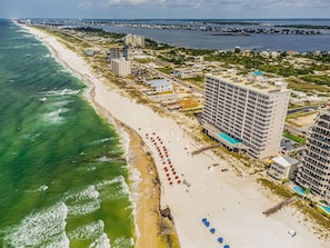 On the beach - NEW LISTING! Windemere 1302 condo with Bunk Room & Beachfront (Perdido Key)