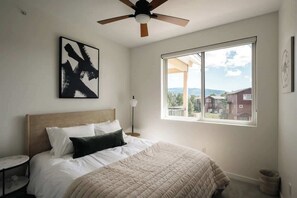 2 chambres, fer et planche à repasser, Wi-Fi, literie fournie