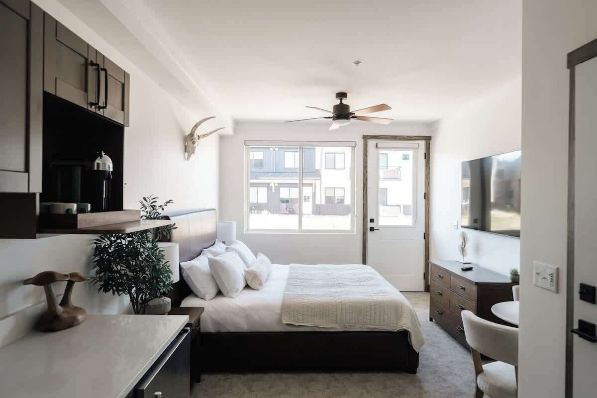 2 chambres, fer et planche à repasser, Wi-Fi, draps fournis
