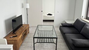 Living area - Krefeld Ruhiges Apartment in der 2. Etage. Mit Klimaanlage (Krefeld)