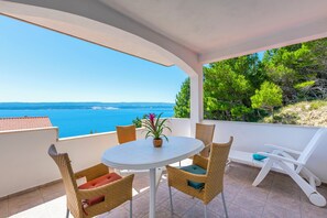 Apartment (A4) | Terrace/patio - Apartments Horizont (Omis)