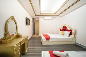 Bàn, phòng cách âm, truy cập Internet không dây miễn phí 