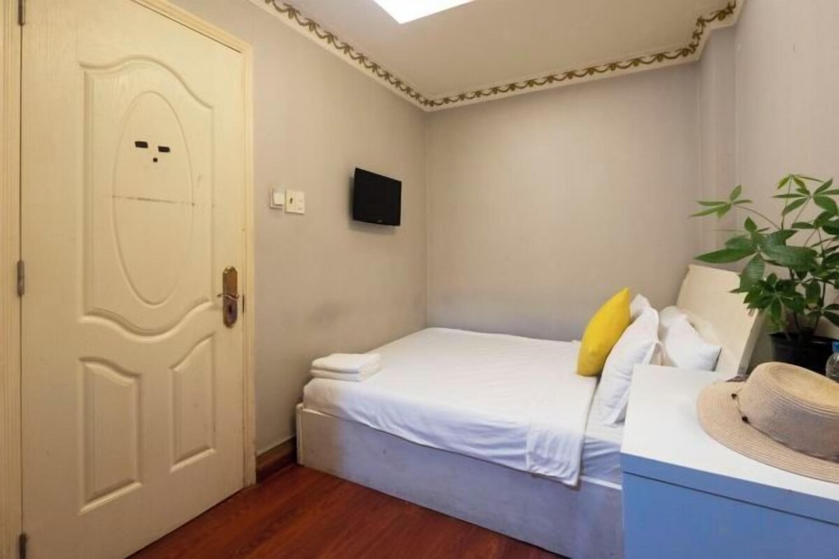 Bureau, chambres insonorisées, Wi-Fi gratuit