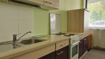 Electric kettle, high chair