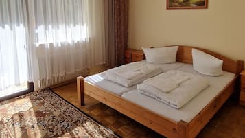 2 Schlafzimmer, Bügeleisen/Bügelbrett, kostenloses WLAN