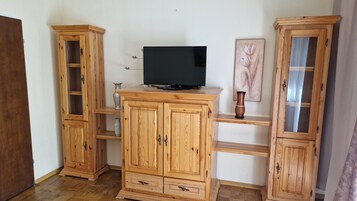 家庭公寓式客房, 外廊, 河景 | 2 多间卧室、熨斗/熨板、免费 WiFi