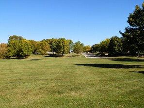 Golf - Secluded parking lot available to rent for the 2025 NFL Draft in Green Bay, WI (Green Bay)