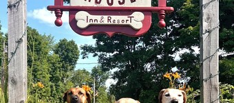 The Paw House Inn & Country Cottages