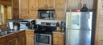 Cabin with beautiful mountain and valley views