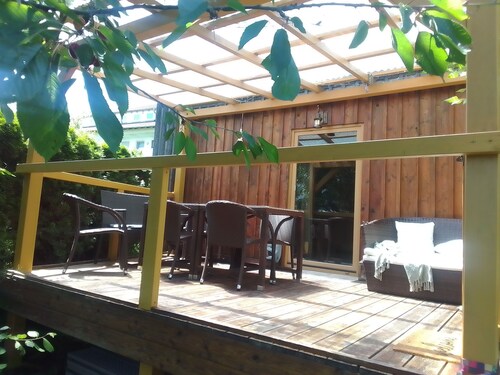 Charmantes Holzhaus mit Garten und Terrasse - ruhig, aber zentral gelegen