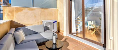 Exclusive Apartment | Terrace/patio