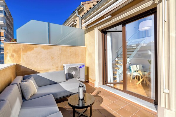 Exclusive Apartment | Terrace/patio