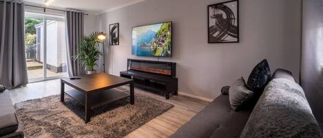 Fernseher, Kamin