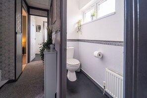Hair dryer, towels - Spacious 3 Bed House, 5mins to HS2/ NEC/Airport. (Birmingham)