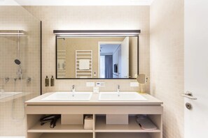 Hair dryer, towels - Vienna Residence, Renngasse - Inner City #6456 (Vienna)