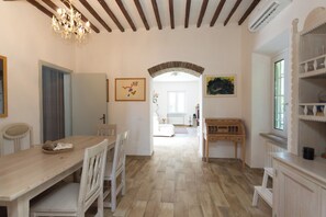 Dining - La Quercia: apartment with pool, garden, parking, WiFi, pets allowed (Pescia Romana)