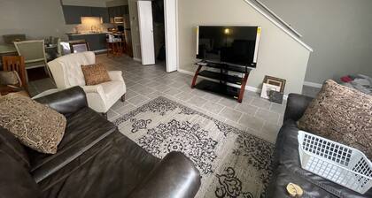 Gratitude Nest #3 Charming Apartment Minutes Away from Ft Leonard Wood