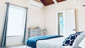 3 soverom, skrivebord, strykejern/-brett og wi-fi (inkludert)