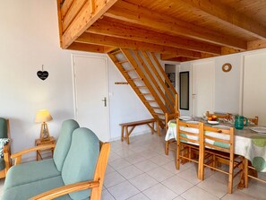 Interior - Spacious house 300m from beach, terrace, garage (Saint-Hilaire-de-Riez)