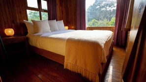 4 chambres, fer et planche à repasser, Wi-Fi, literie fournie
