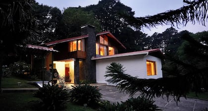 La Auxiliadora - Classic Mountain Chalet