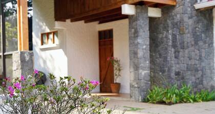 La Auxiliadora - Classic Mountain Chalet