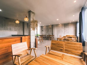 Restaurant - ZAVANA Rooms (Mataram)