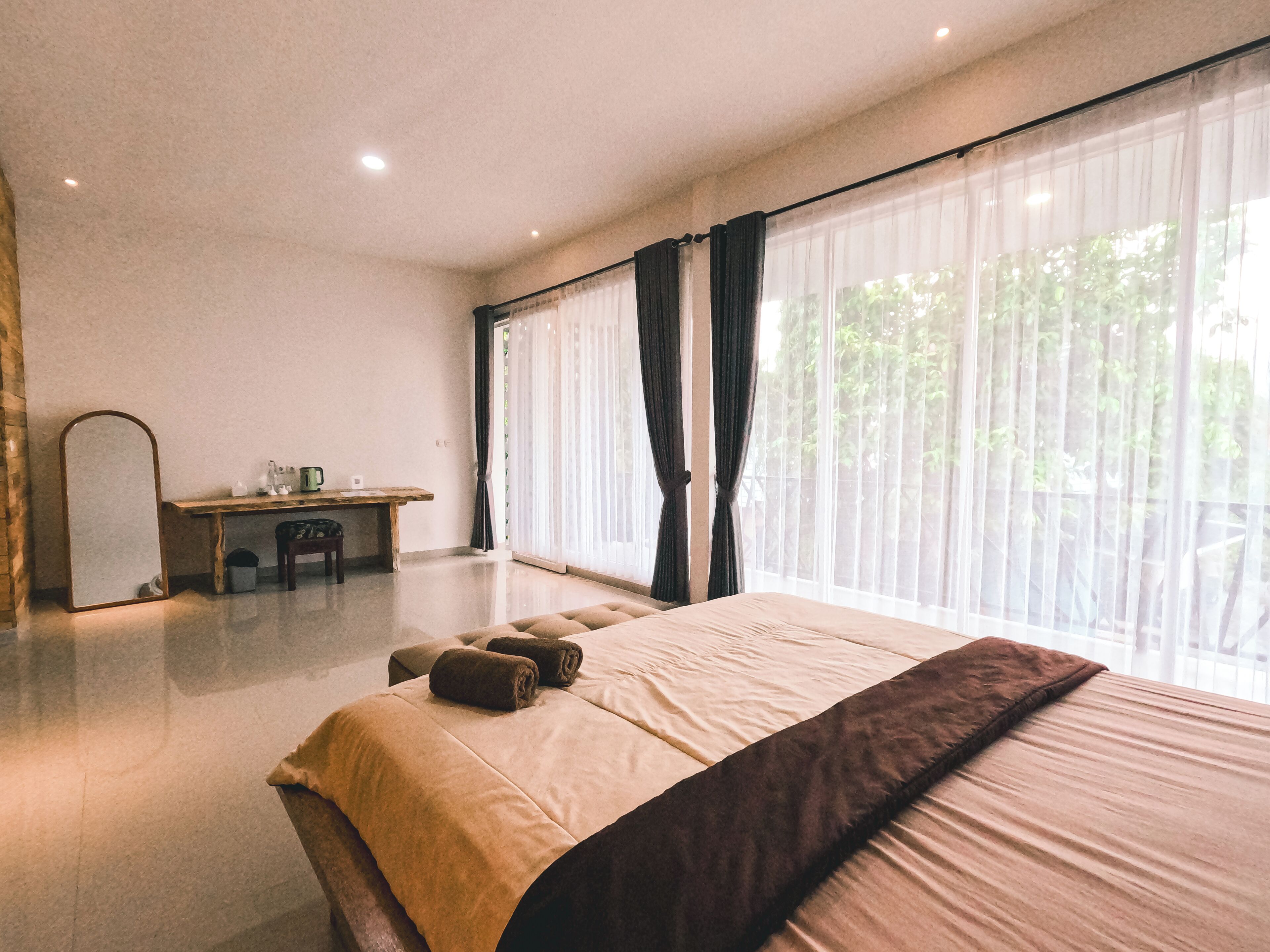 Grand Double Room, Executive Level | Select Comfort beds, individually decorated, individually furnished