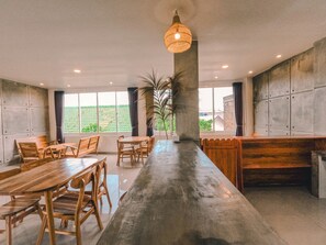 Restaurant - ZAVANA Rooms (Mataram)