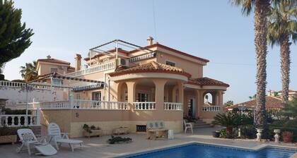 Costa Blanca Luxury villa with private pool on exclusive development