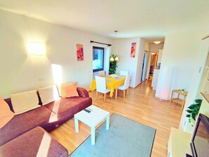 TV - Vidora Apartments - Dolomites Escape (Völs am Schlern)